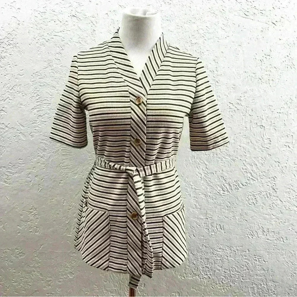 Vintage striped short sleeve button front top with waist tie size‎ small - Picture 2 of 9
